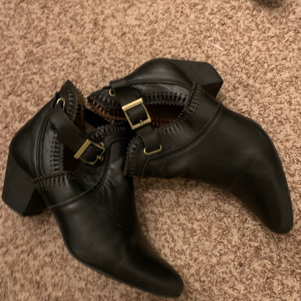Genuine Leather ankle boots- size 9